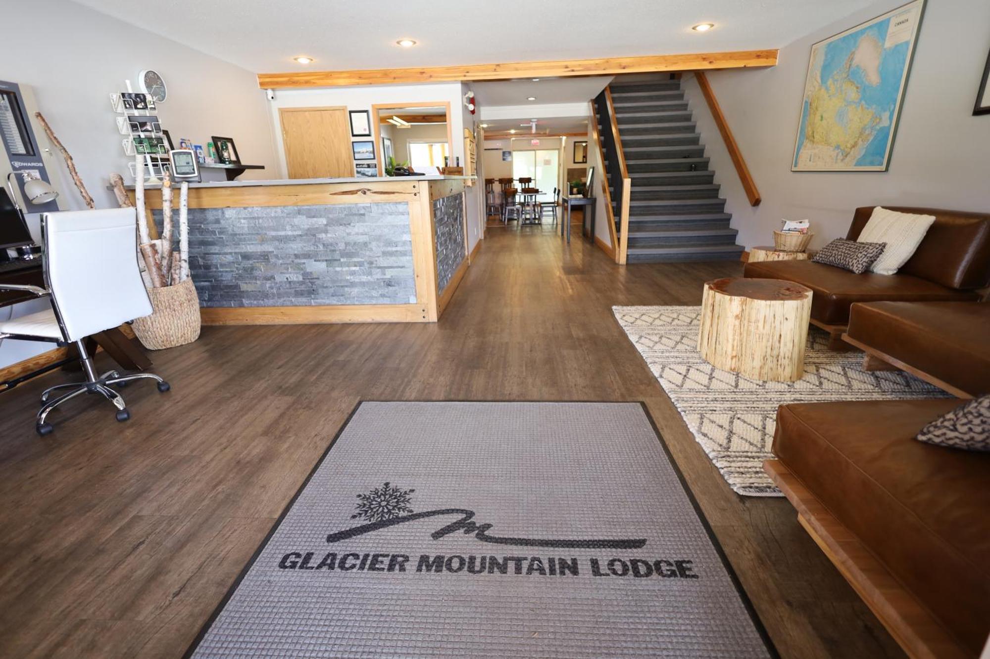 Glacier Mountain Lodge بلو ريفر المظهر الخارجي الصورة