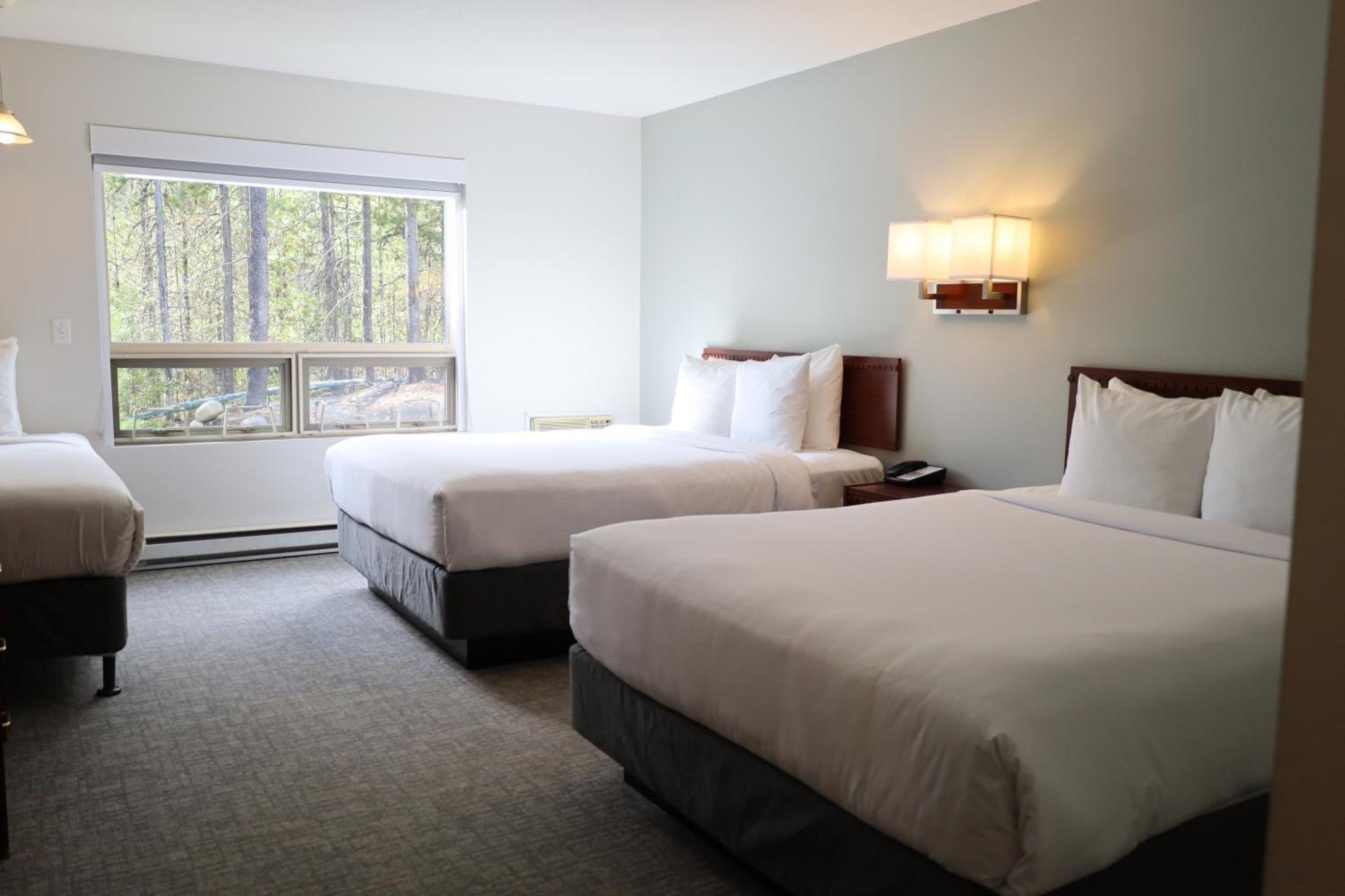 Glacier Mountain Lodge بلو ريفر المظهر الخارجي الصورة
